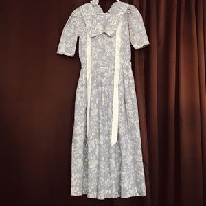 Vintage Laura Ashley Size 8 dress Made in Britain
